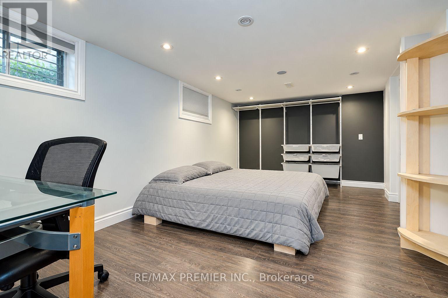 445 SELSEY DRIVE - 50