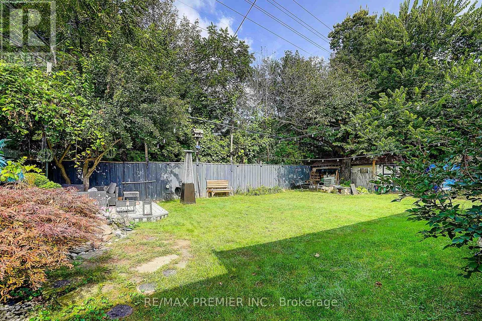 445 SELSEY DRIVE - 7