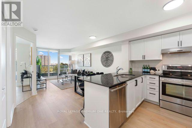 #611 33 ELM DRIVE W - 14
