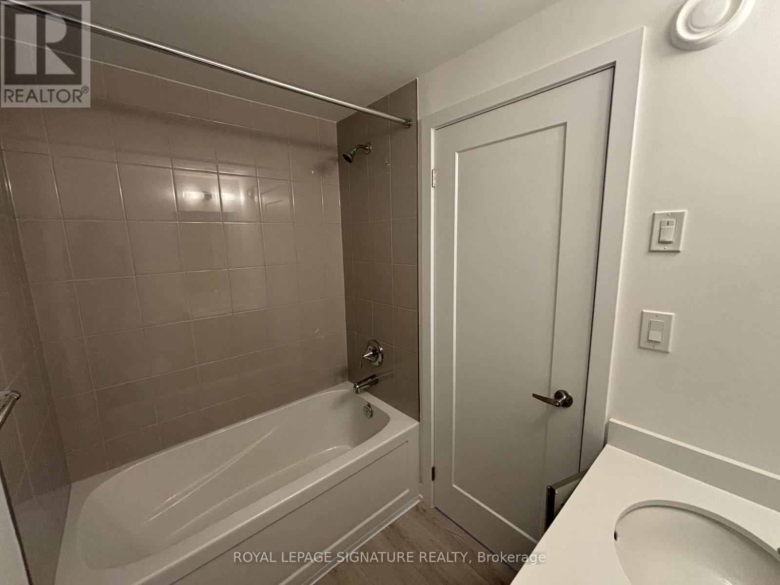 24 - 42 LOWES ROAD W, Guelph (Clairfields/Hanlon Business Park) — photo 12