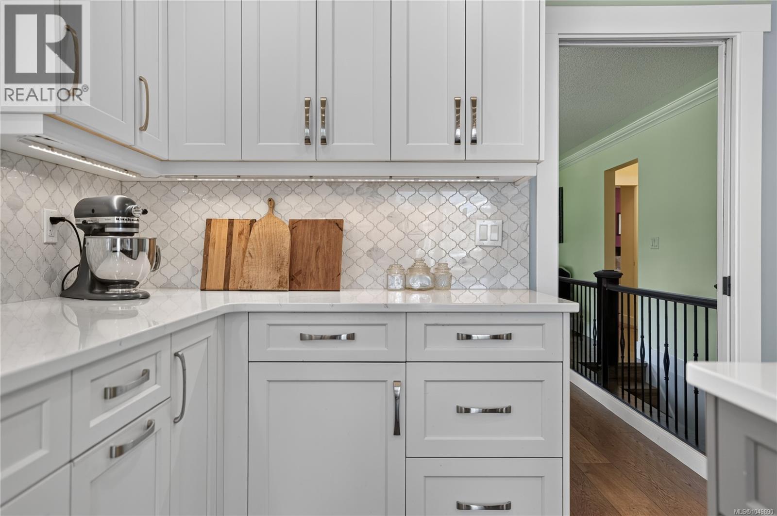 853 Glenhale Cres - Image 36