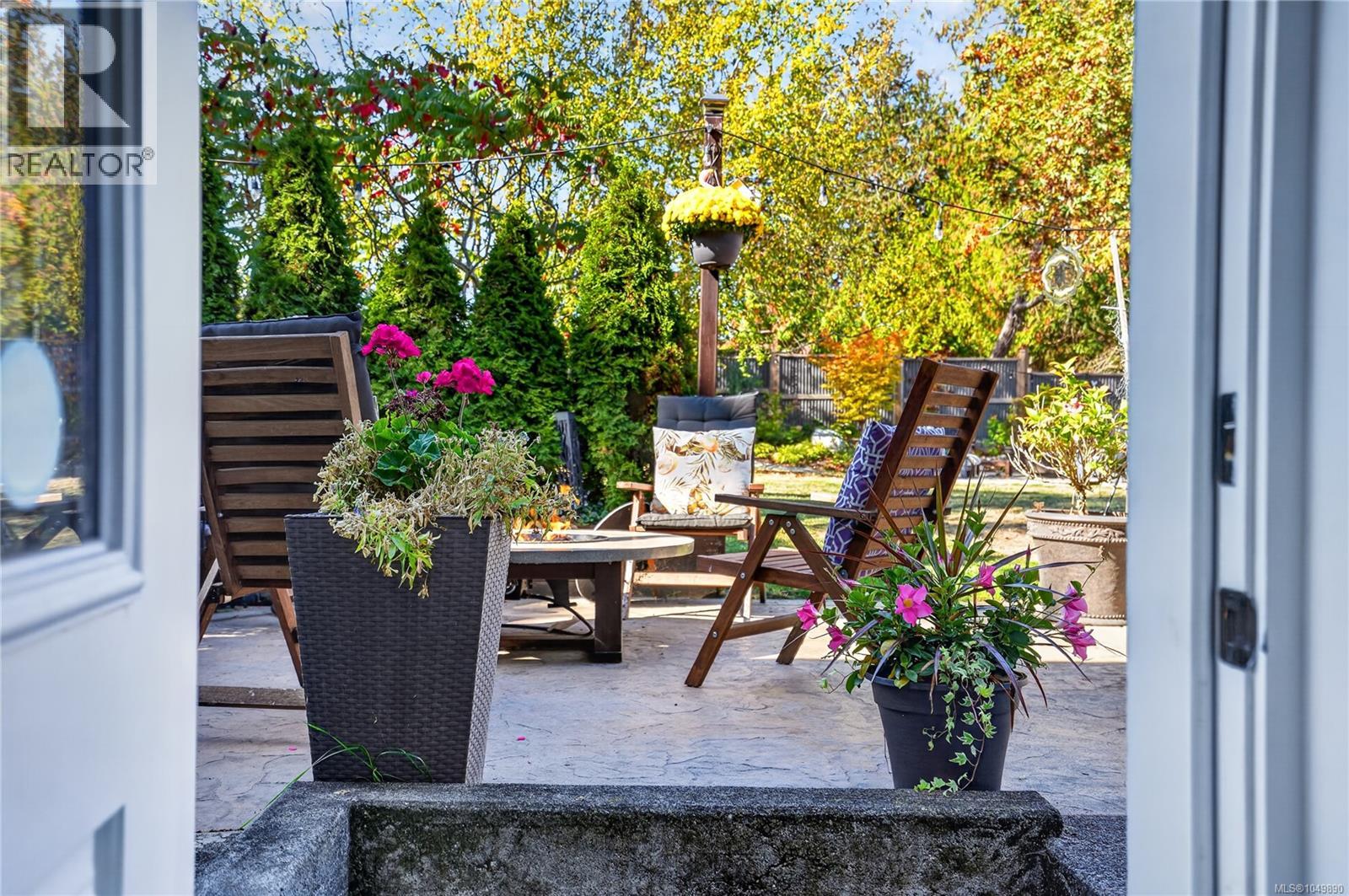 853 Glenhale Cres - Image 47