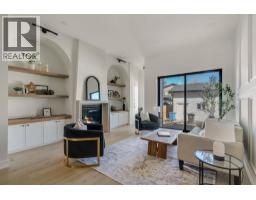 4pc Bathroom - 2022 36 Street Sw, Calgary, AB T3E2Z1 Photo 14