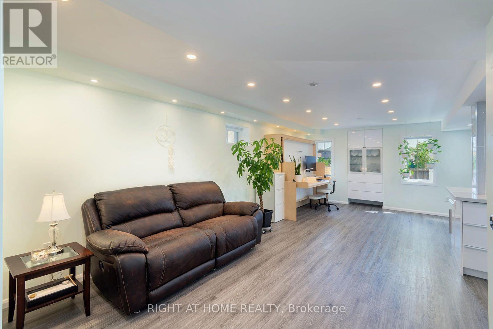 43 HOPEWELL STREET - Image 37