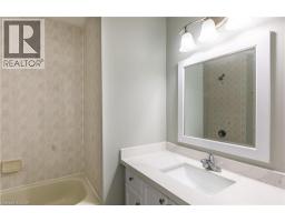 907 Doon Village Road, Kitchener, ON N2P1A1 Photo 34