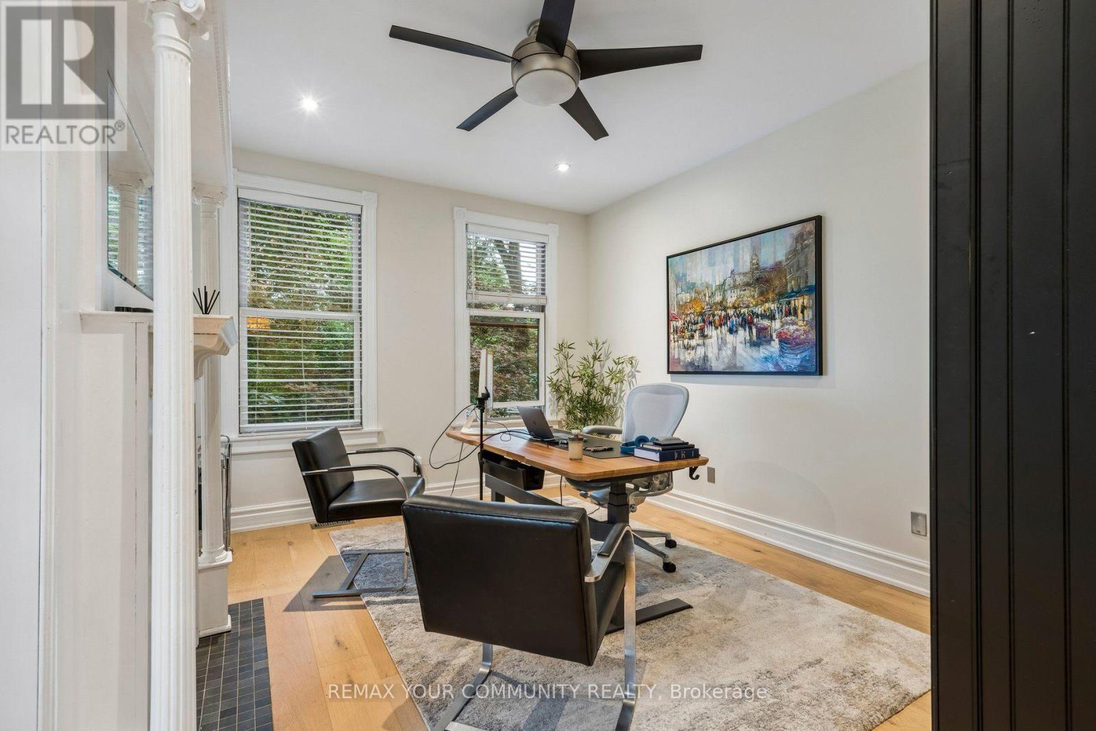 21 LAURIER AVENUE E - 21