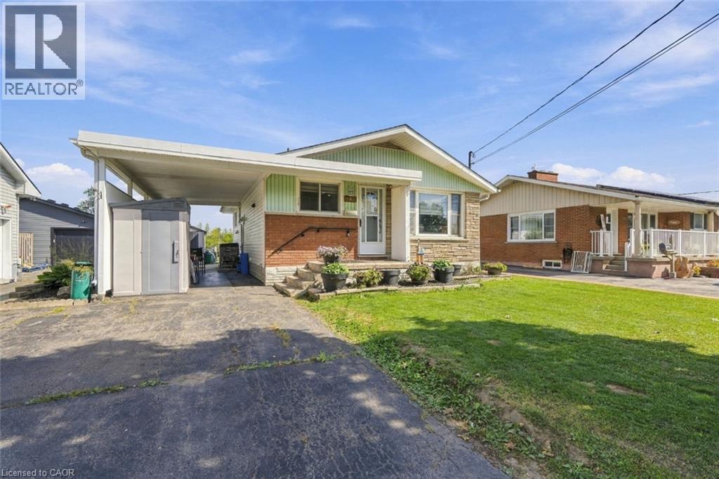 287 SANTONE Avenue, Welland — photo 3