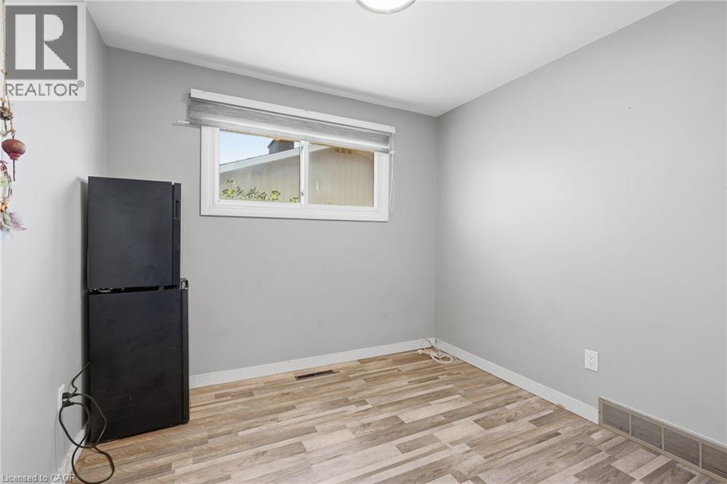 287 SANTONE Avenue, Welland — photo 12