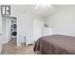 Kitchen - 287 Santone Avenue, Welland, ON L3C2J7 Photo 11