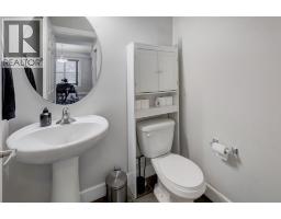 2pc Bathroom - 944 Windhaven Close Sw, Airdrie, AB T4B0P3 Photo 12