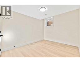 2433 23 Street Nw, Calgary, AB T2M3Y3 Photo 35