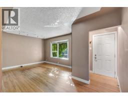 Storage - 212 Blackthorn Road Nw, Calgary, AB T2K3S3 Photo 10
