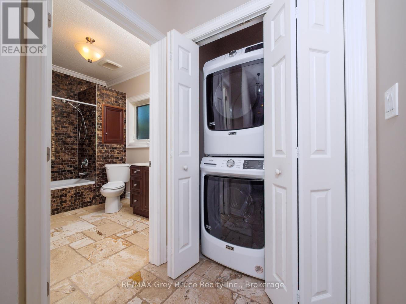 150 WALTER CHARMAN DRIVE - Image 23