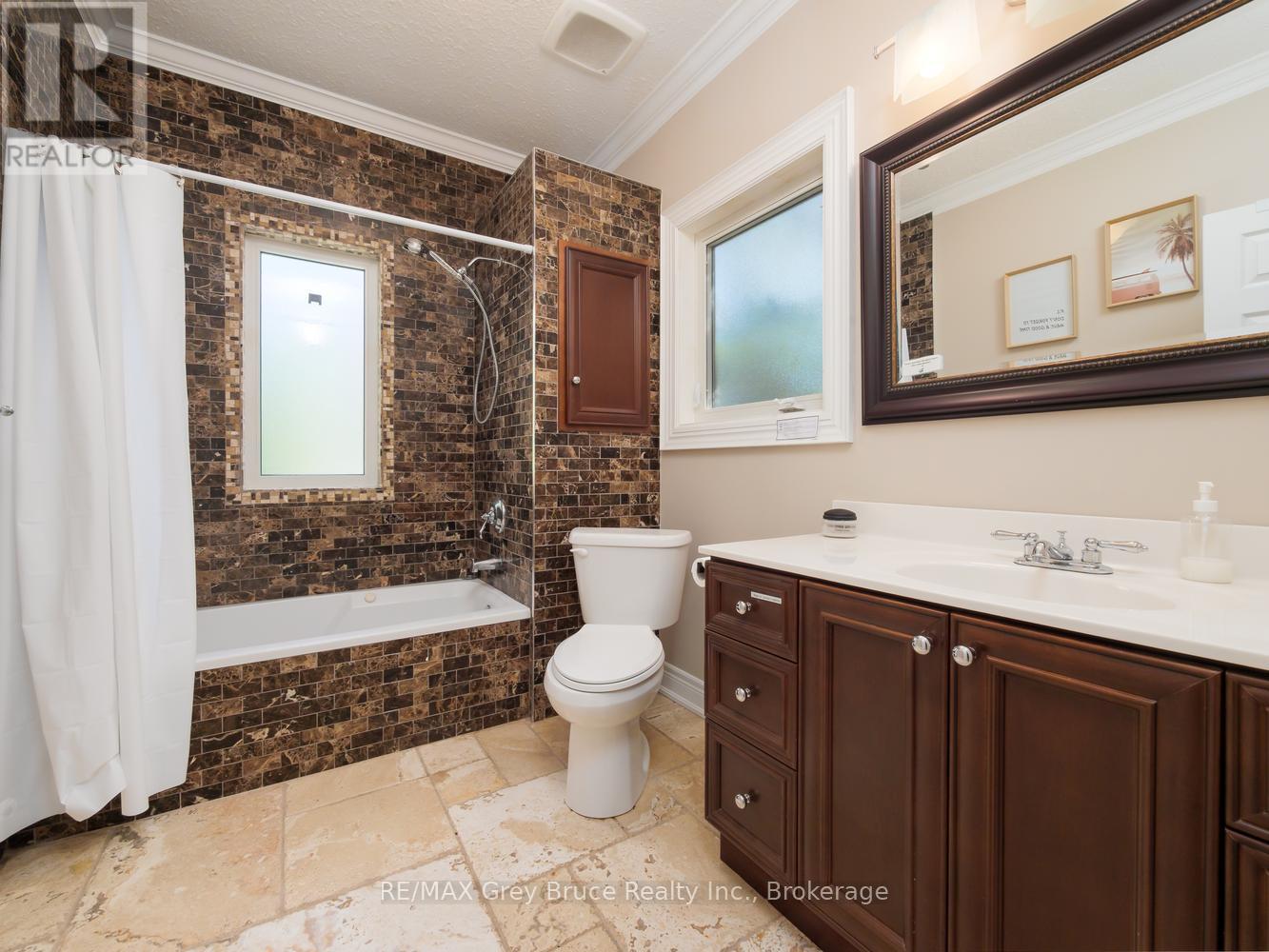 150 WALTER CHARMAN DRIVE - Image 24