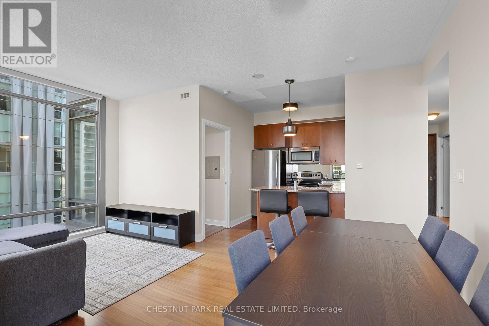 2002 - 18 YORKVILLE AVENUE, Toronto (Annex) — photo 12