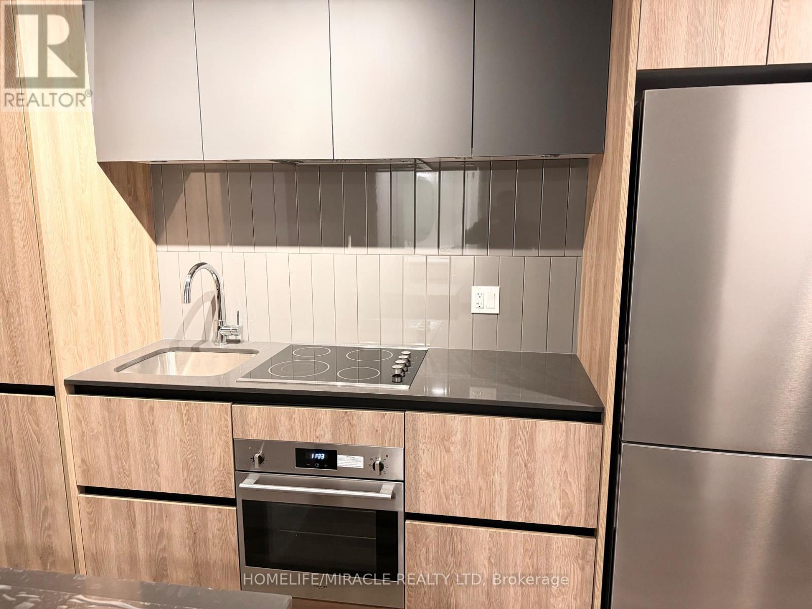 2210 - 7950 BATHURST STREET, Vaughan (Beverley Glen) — photo 4