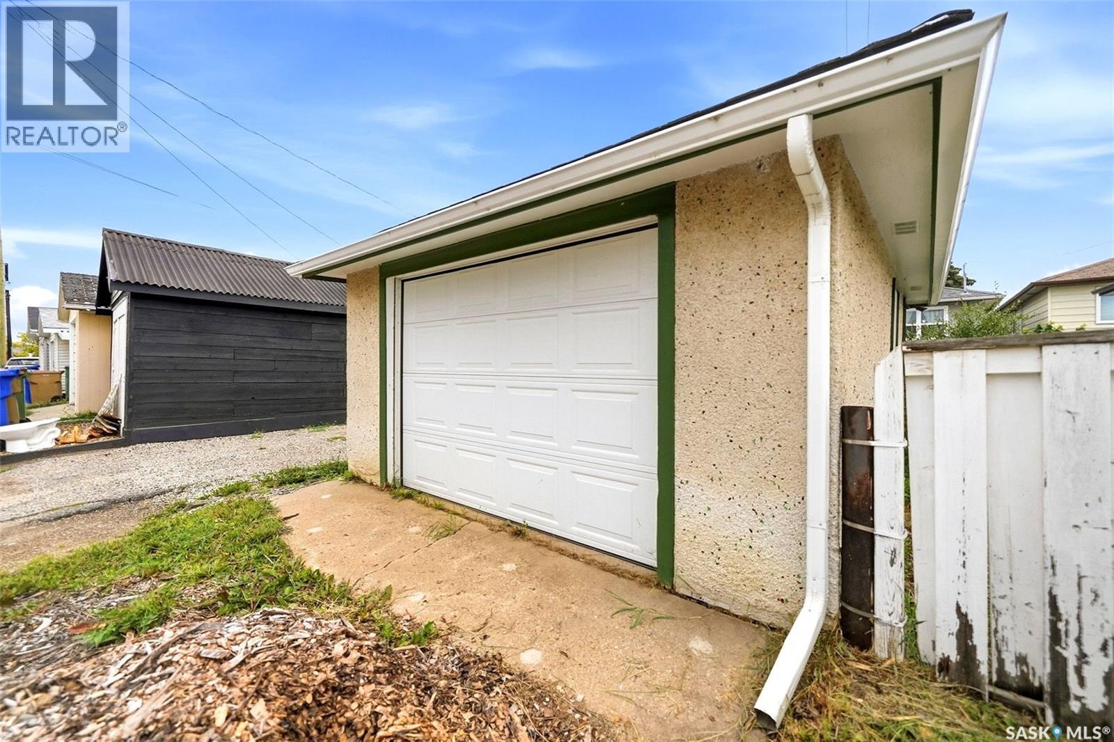 2068 Mcara STREET - Image 37