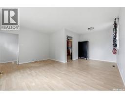 Foyer - 2068 Mcara Street, Regina, SK S4N2V6 Photo 6
