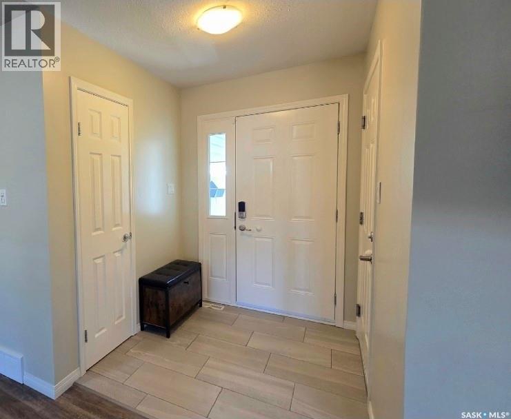 10305 Hock AVENUE, North Battleford — photo 2
