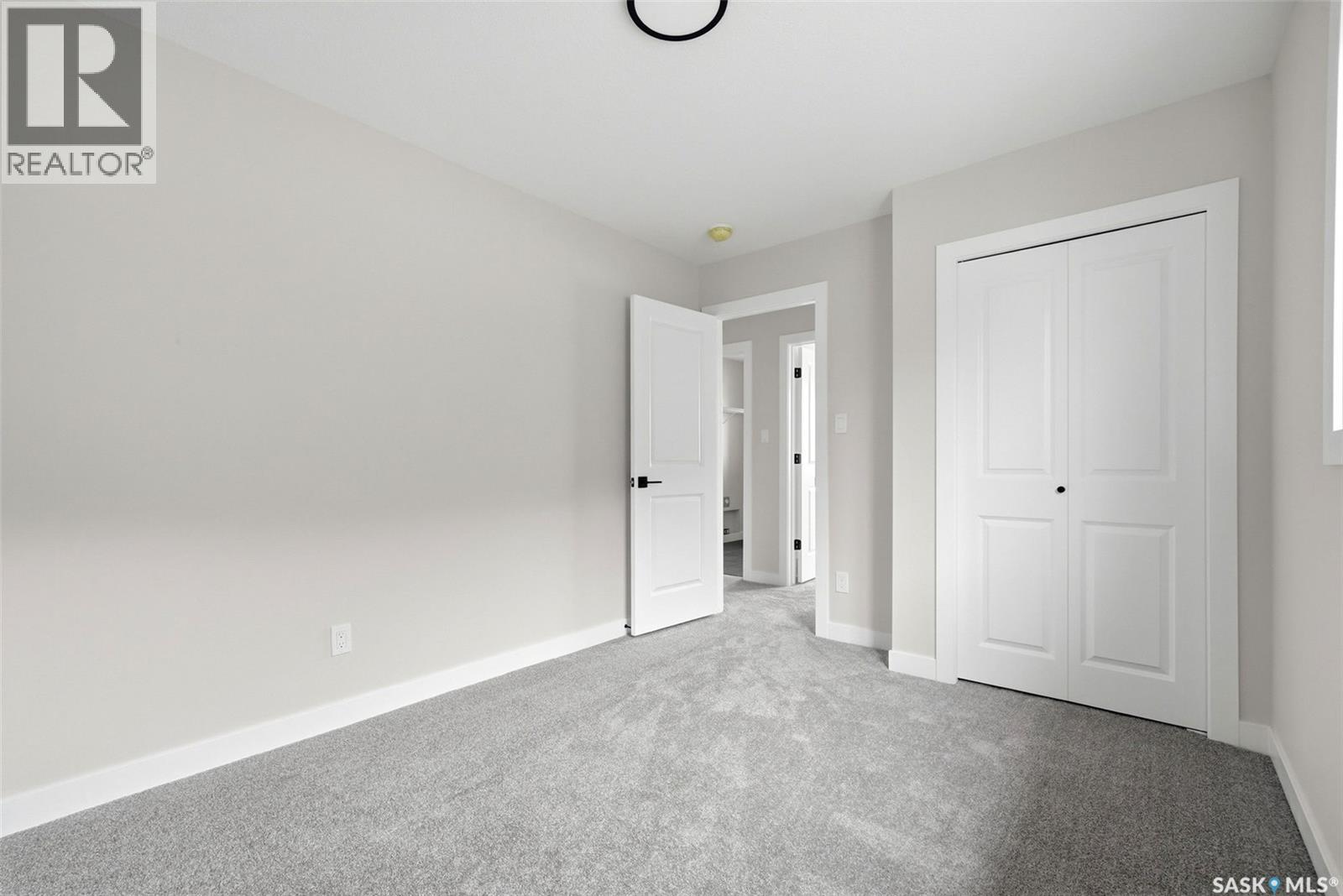 3240 Favel DRIVE - 28