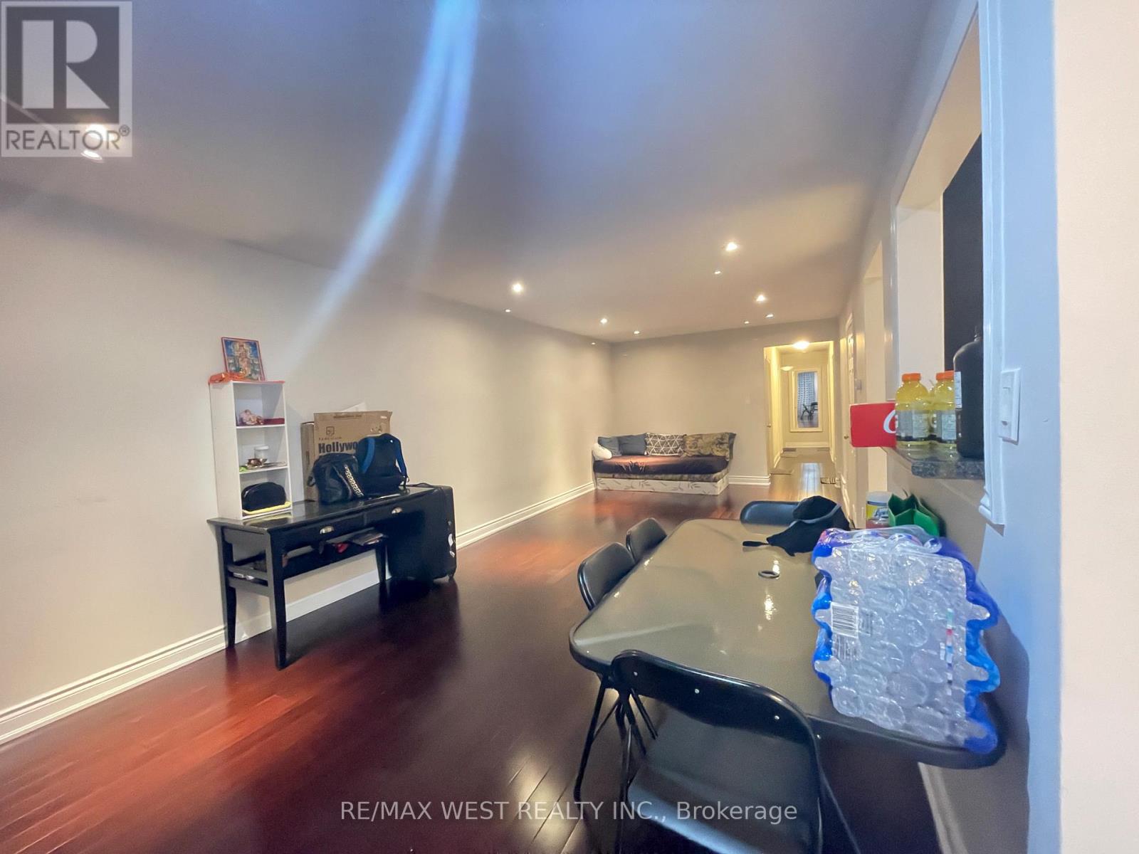 UPPER - 25 CORONADO COURT, Toronto (Humbermede) — photo 8