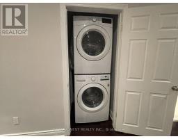 Upper - 25 Coronado Court, Toronto, ON M9M1S6 Photo 6