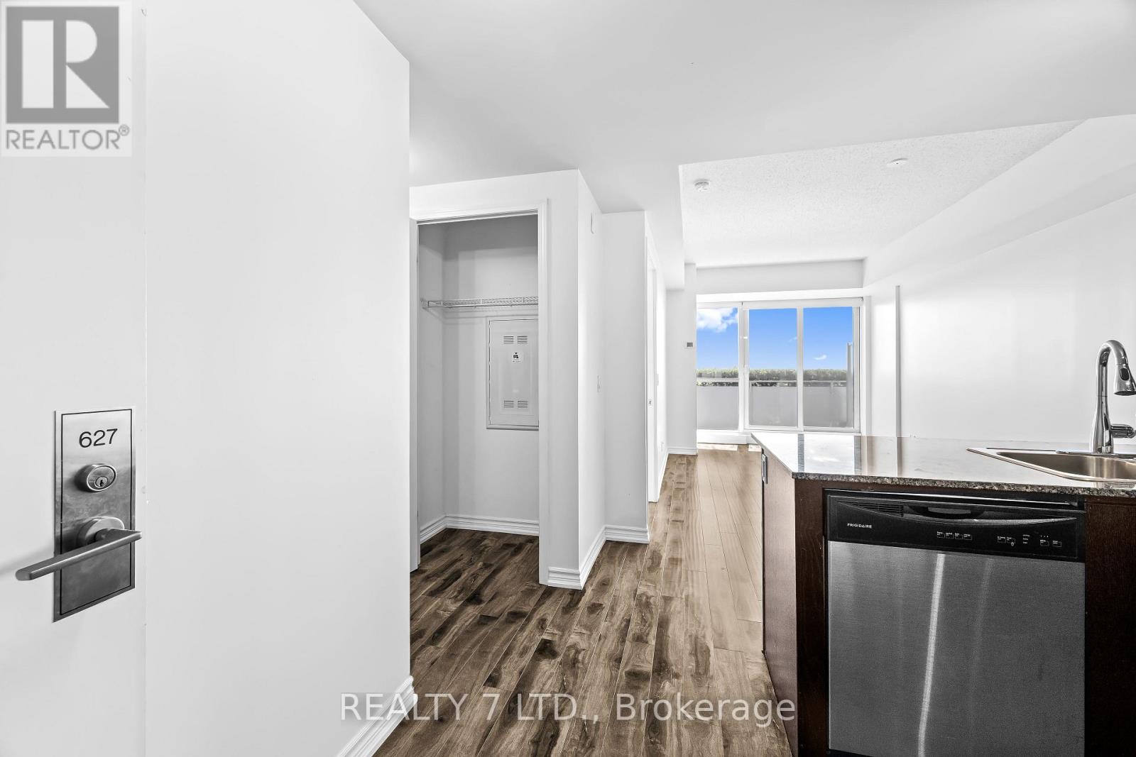 627 - 15 JAMES FINLAY WAY, Toronto (Downsview-Roding-CFB) — photo 11