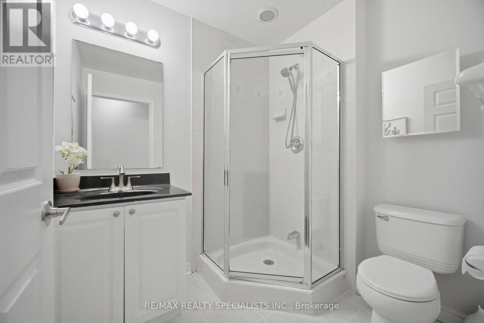 #406 388 PRINCE OF WALES DRIVE - Image 28