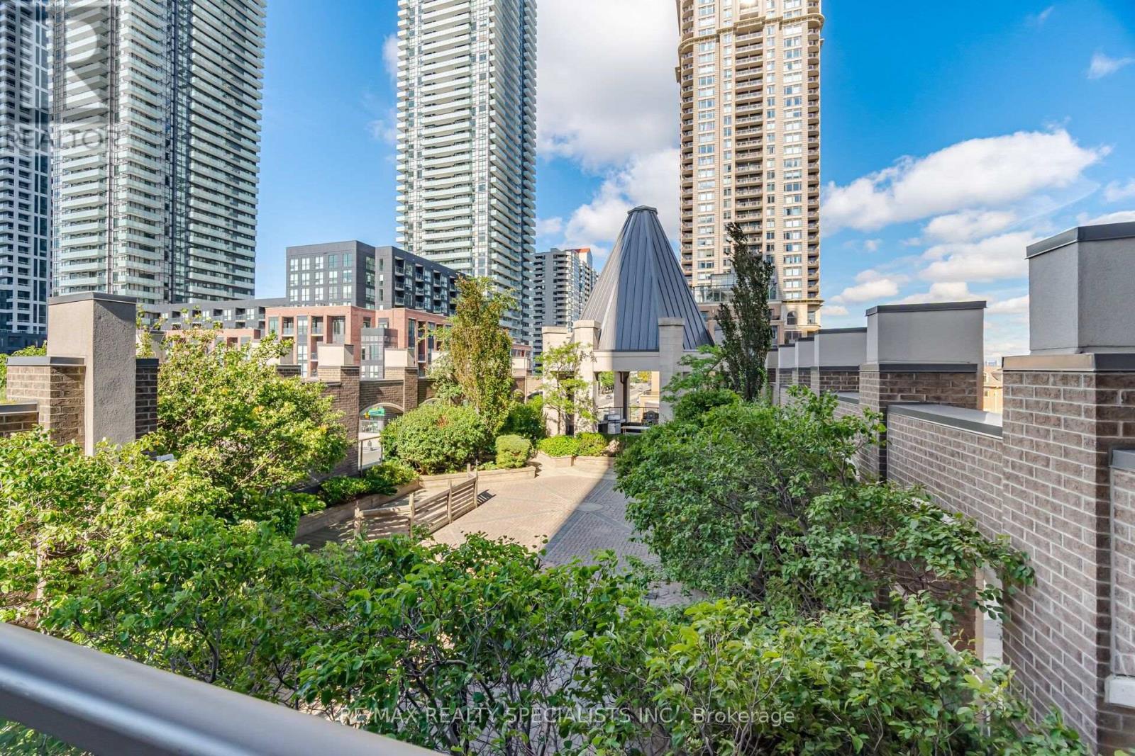 #406 388 PRINCE OF WALES DRIVE - Image 34