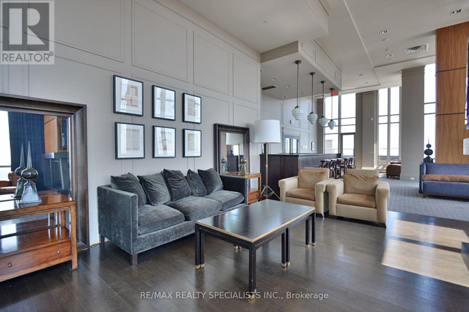 #406 388 PRINCE OF WALES DRIVE - Image 42