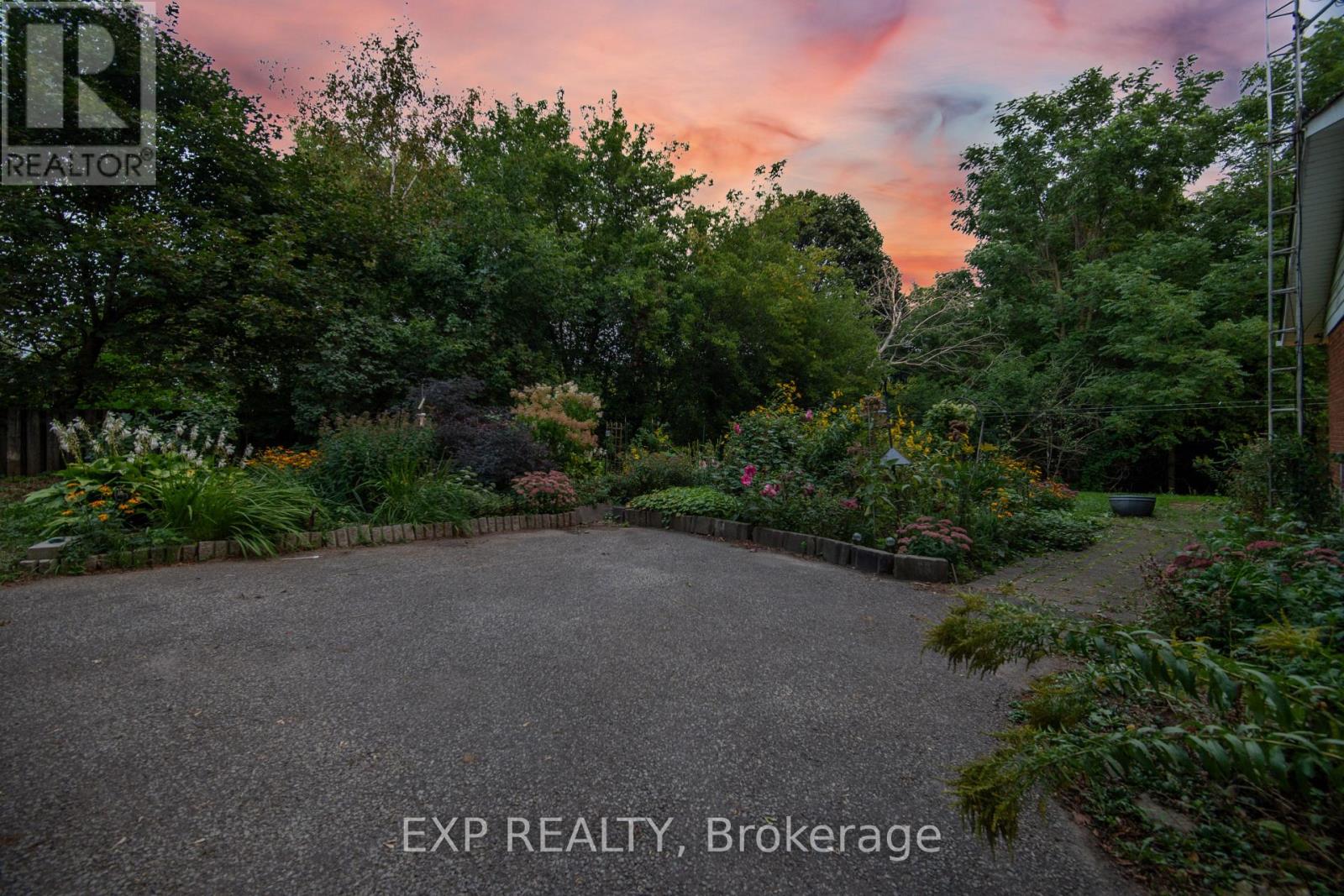 14367 TRAFALGAR ROAD N - 45
