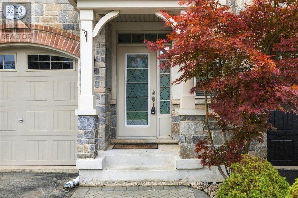 2328 WHISTLING SPRINGS CRESCENT, Oakville (WM Westmount) — photo 2