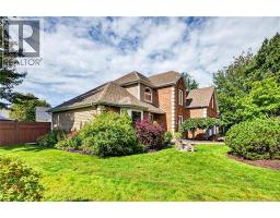28 Basswood Court, photo 3