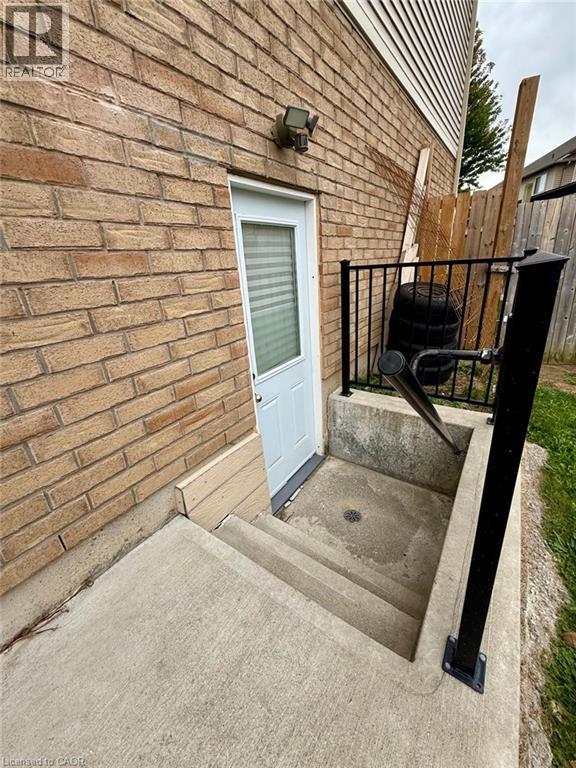 57 CREEK RIDGE Street Unit# Lower unit, Kitchener — photo 2