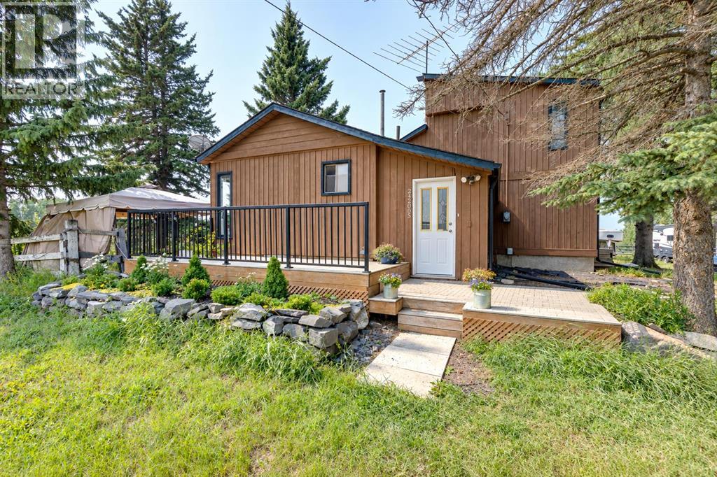 242005 209 Street W, Rural Foothills County, Alberta, T1S2Y5