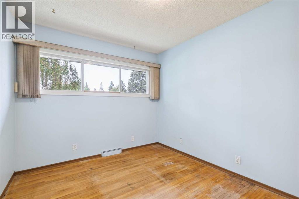 4528 26 Avenue SW - Image 15