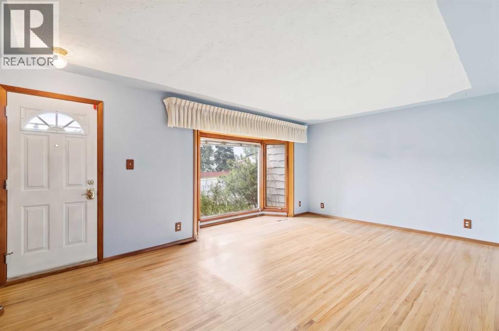 4528 26 Avenue SW - Image 6