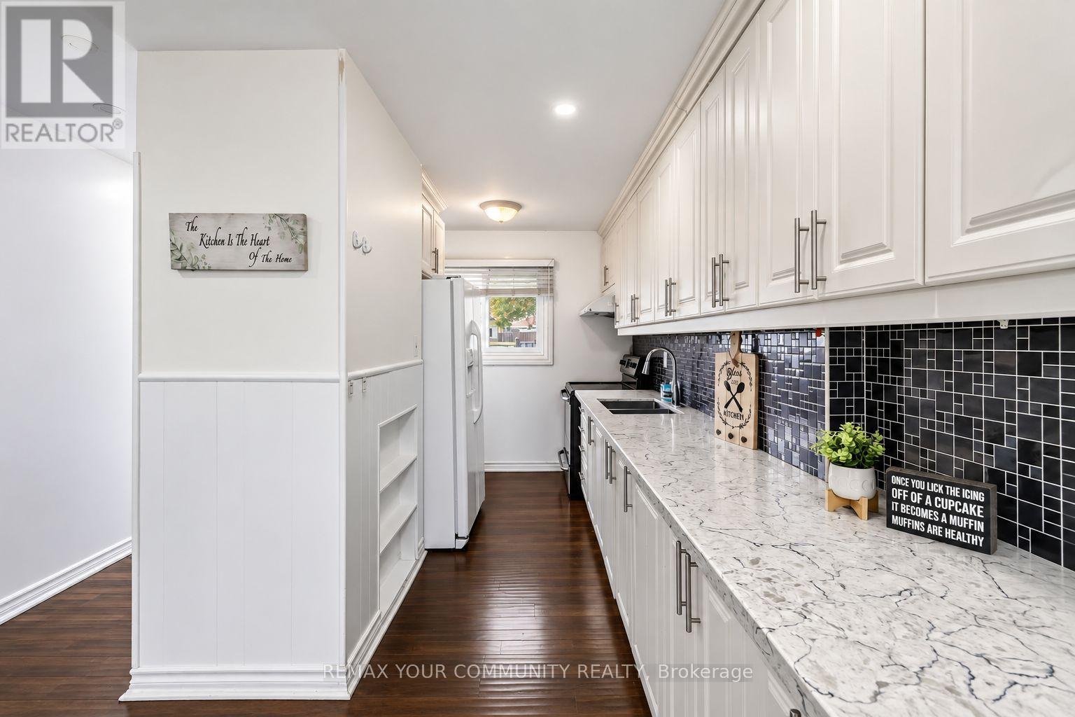 Photo of 11 GRANTBROOK COURT
