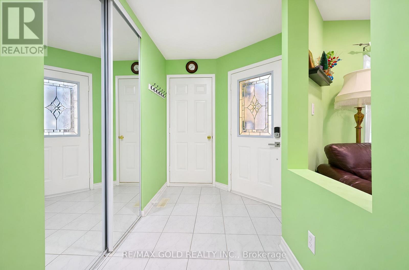 5261 RIVER FOREST COURT - 5