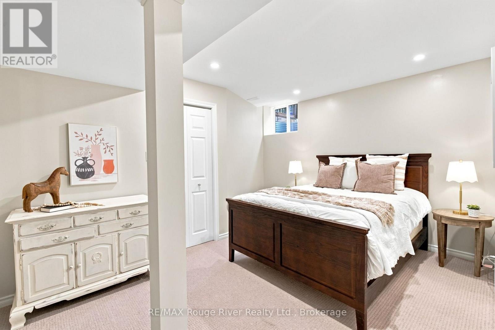 7 LYNDHURST CRESCENT - Image 34