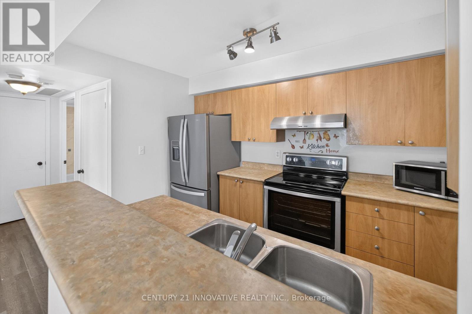 #54 4620 GUILDWOOD WAY - 18