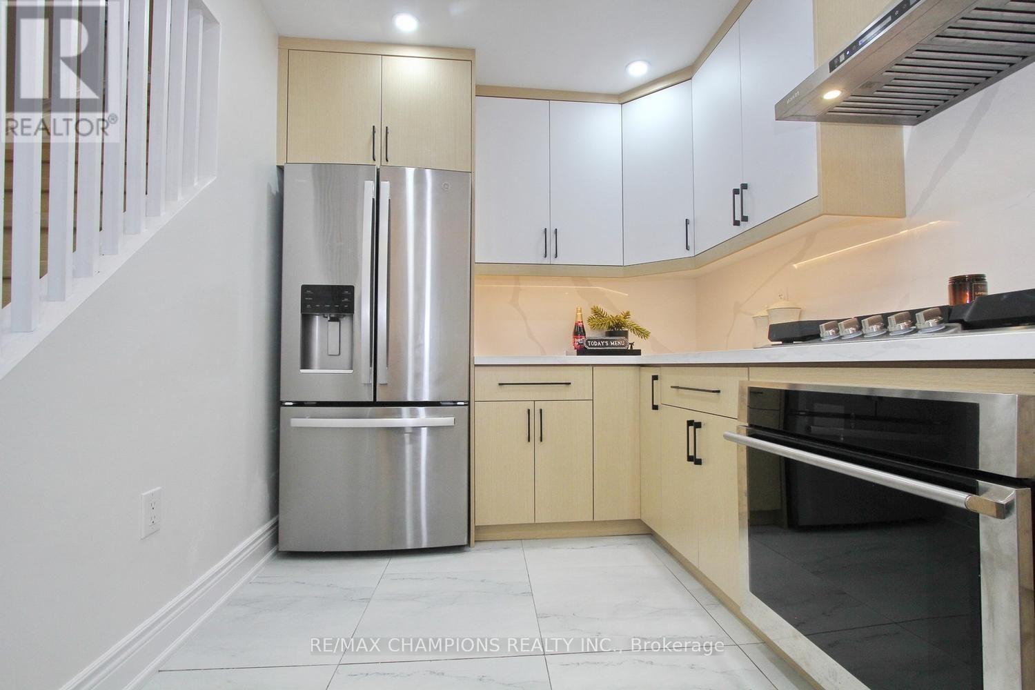 16 GLENCAIRN SQUARE - Image 20