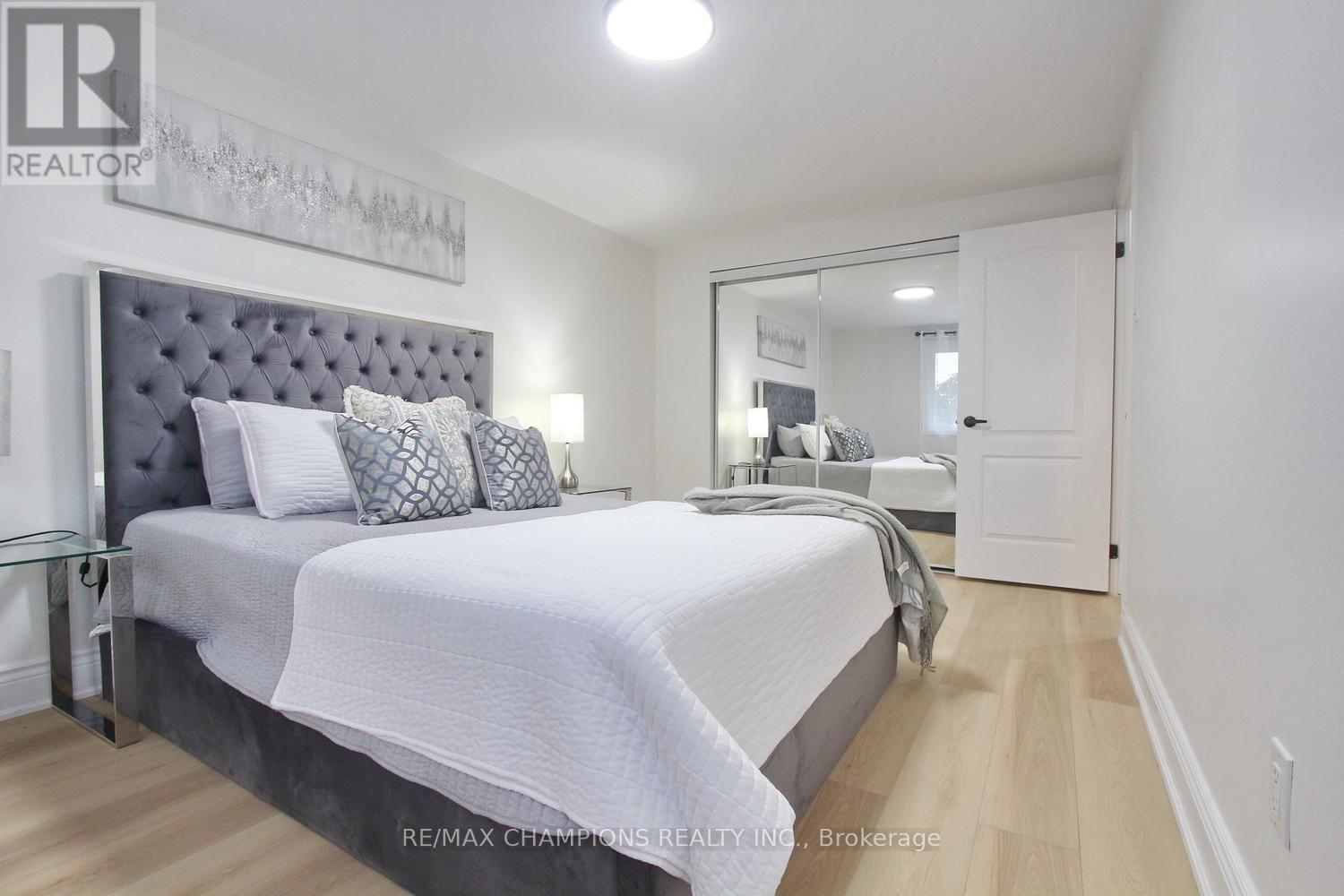 16 GLENCAIRN SQUARE - 25