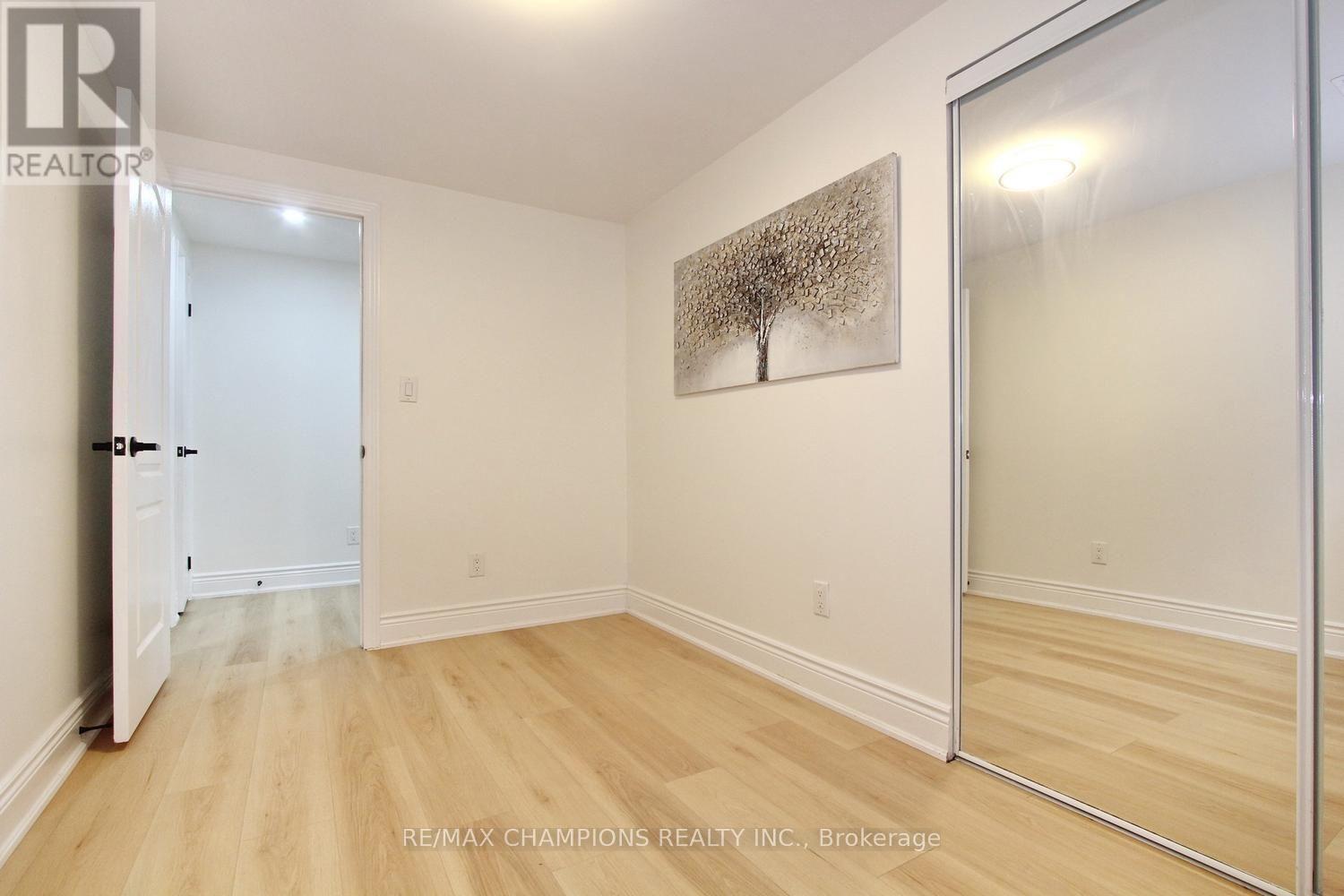 16 GLENCAIRN SQUARE - 29