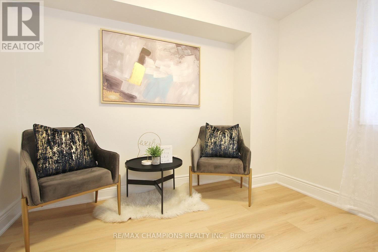 16 GLENCAIRN SQUARE - Image 31