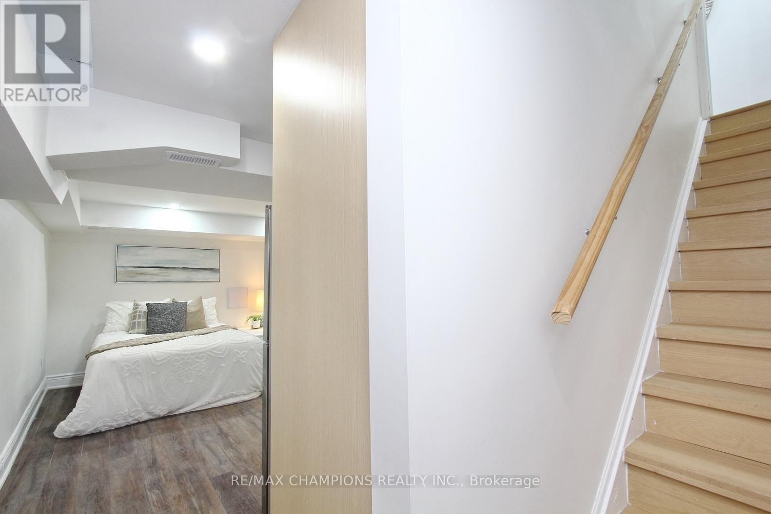 16 GLENCAIRN SQUARE - Image 37