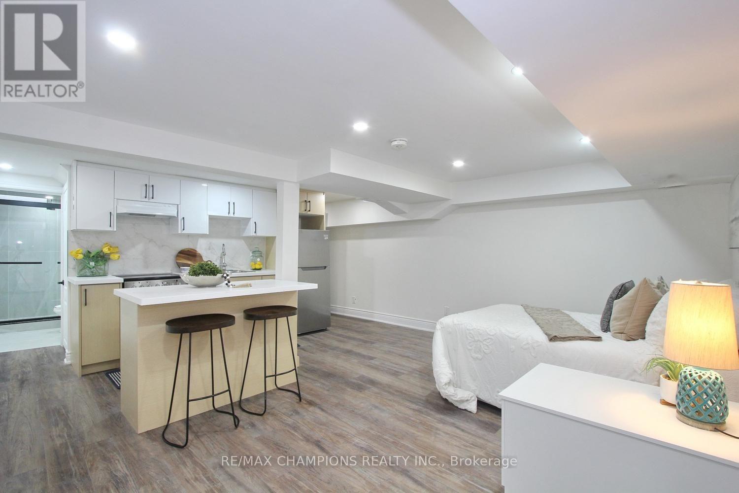16 GLENCAIRN SQUARE - 39