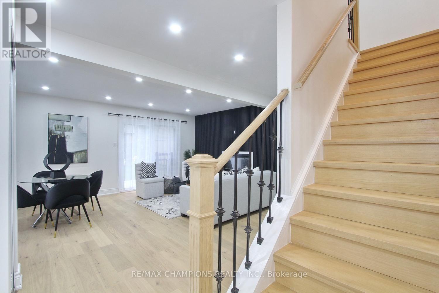 16 GLENCAIRN SQUARE - 5