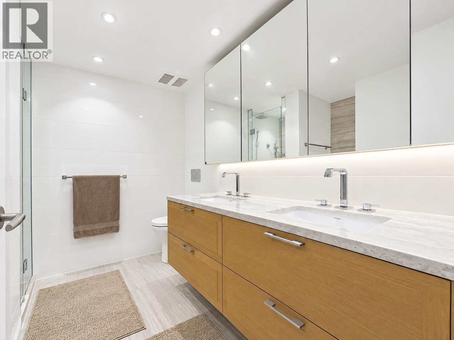 Photo of 311 1561 W 57TH AVENUE 18