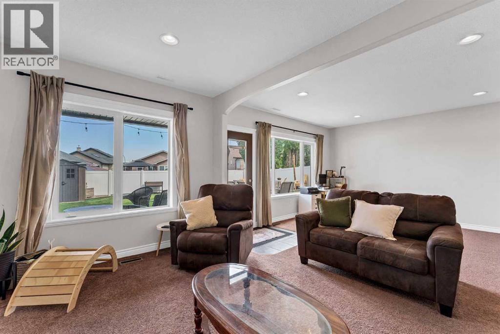 8 Sundance Close SW - 23